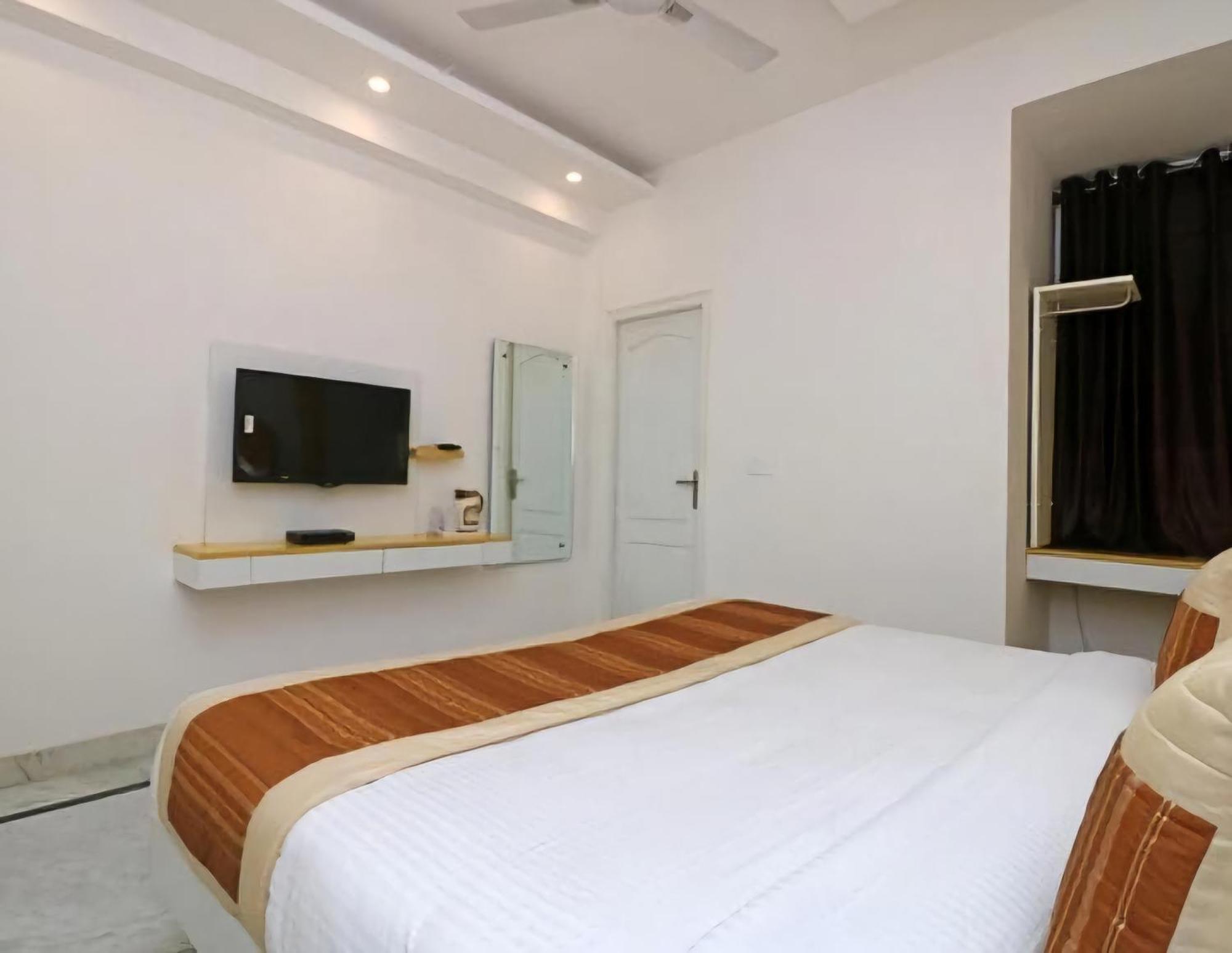 Hotel Leo Continental 新德里 外观 照片