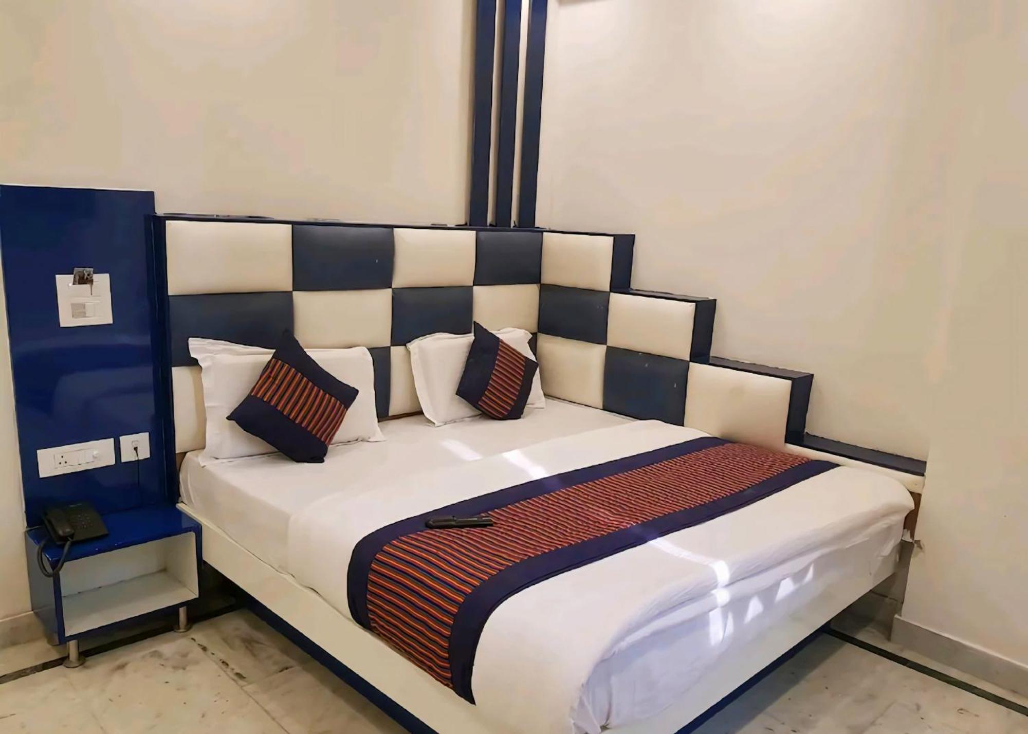 Hotel Leo Continental 新德里 外观 照片